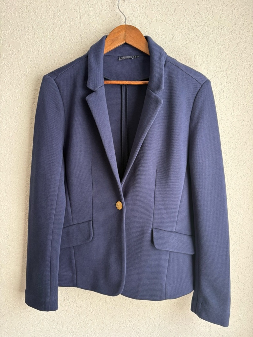 Vineyard Vines Navy Single-Button Gold-Accent Blazer - Picture 4 of 7